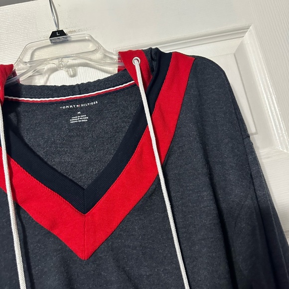 Tommy Hilfiger Women's Cropped Hoodie - Picture 5 of 15